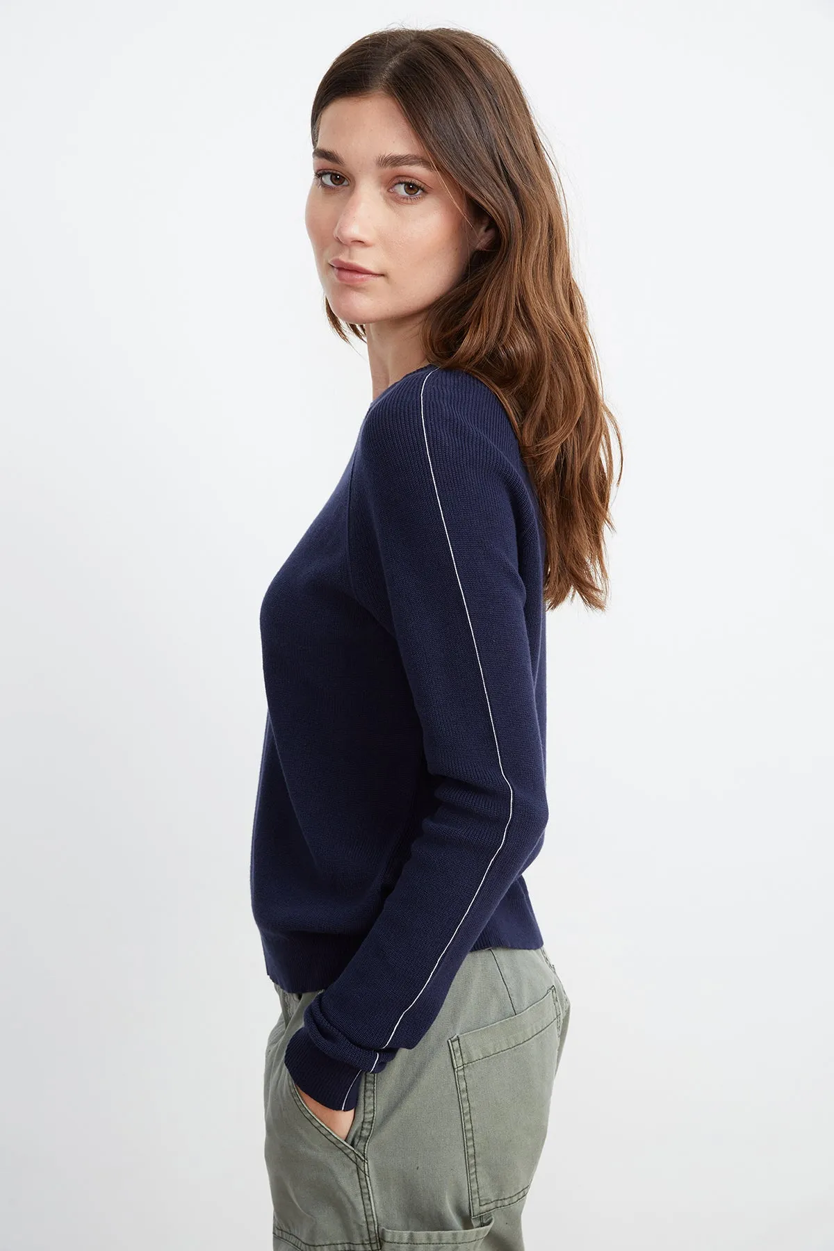 FINLEY CREW NECK SWEATER