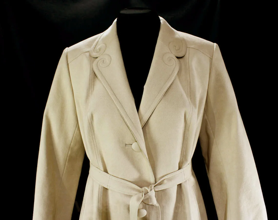 Size 14 Beige Coat - Faux Suede Spring Tailored - Classic 1960s 1970s Large Overcoat & Belt - Scrollwork Details - Hong Kong Label - Bust 40